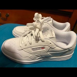 NWT Reebook Club Memt Women Size 7